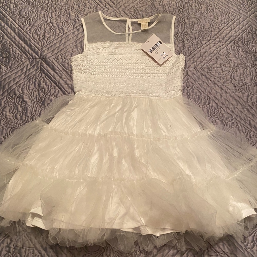 Girls dress